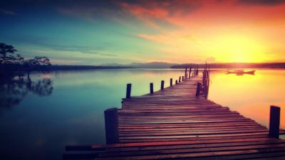 wooden-jetty-at-sunset--dreamy-looks